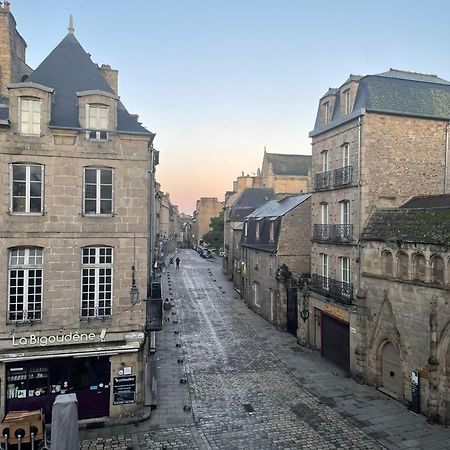 Spacieux Appartement Au Coeur Du Centre Historique De 디난 외부 사진