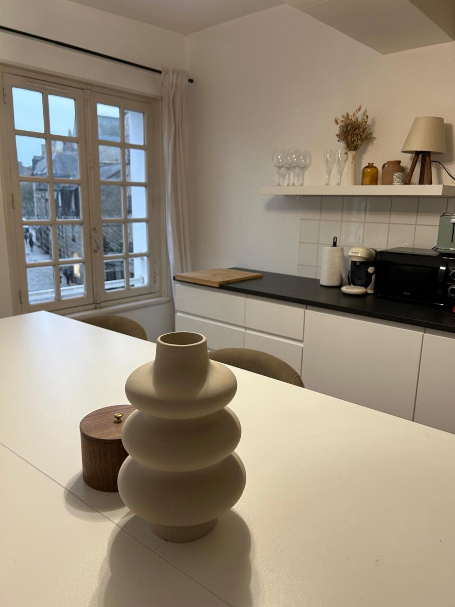 Spacieux Appartement Au Coeur Du Centre Historique De 디난 외부 사진