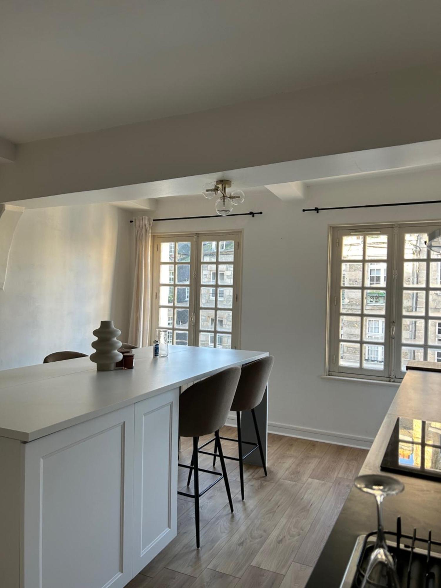 Spacieux Appartement Au Coeur Du Centre Historique De 디난 외부 사진