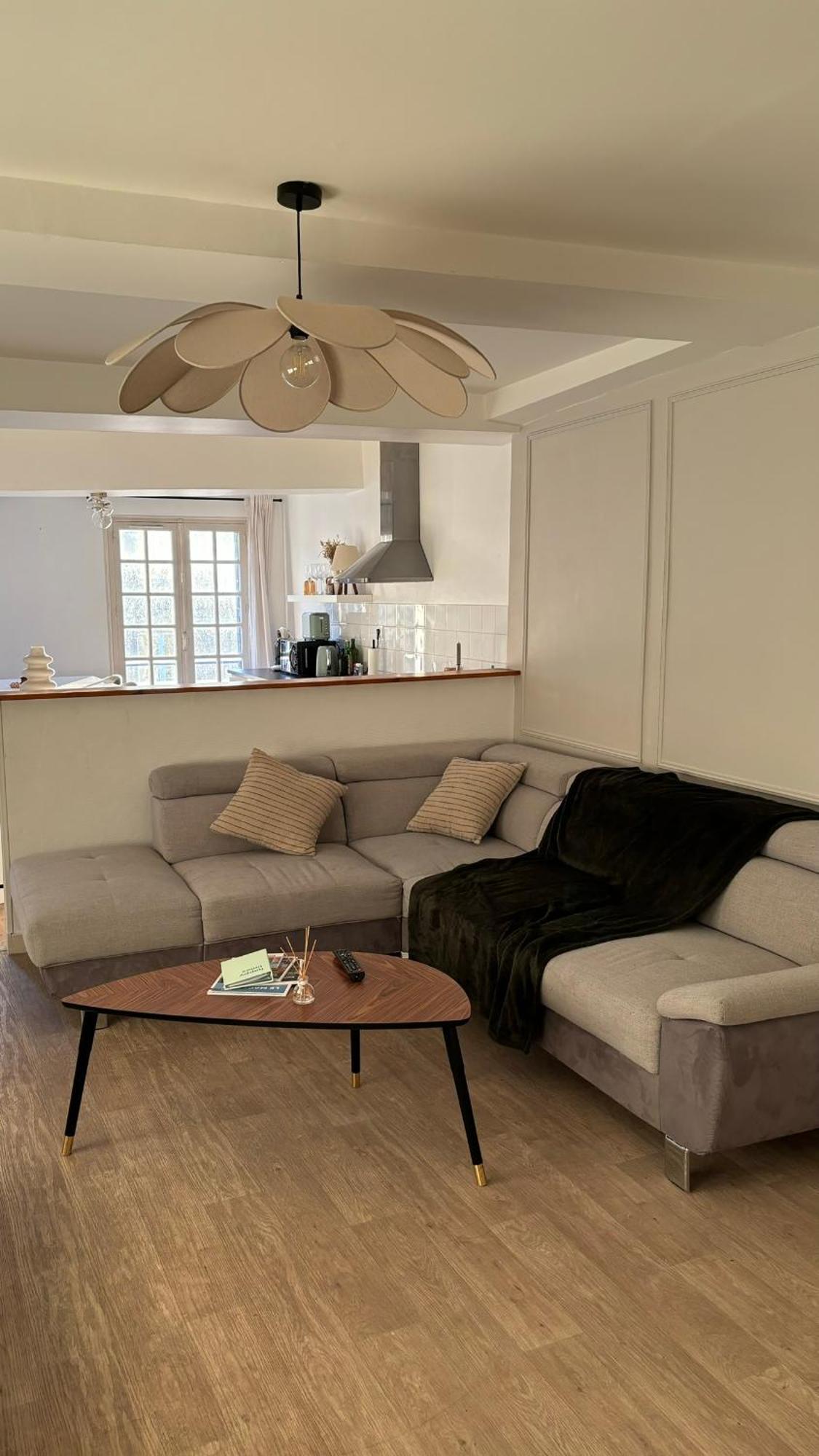 Spacieux Appartement Au Coeur Du Centre Historique De 디난 외부 사진