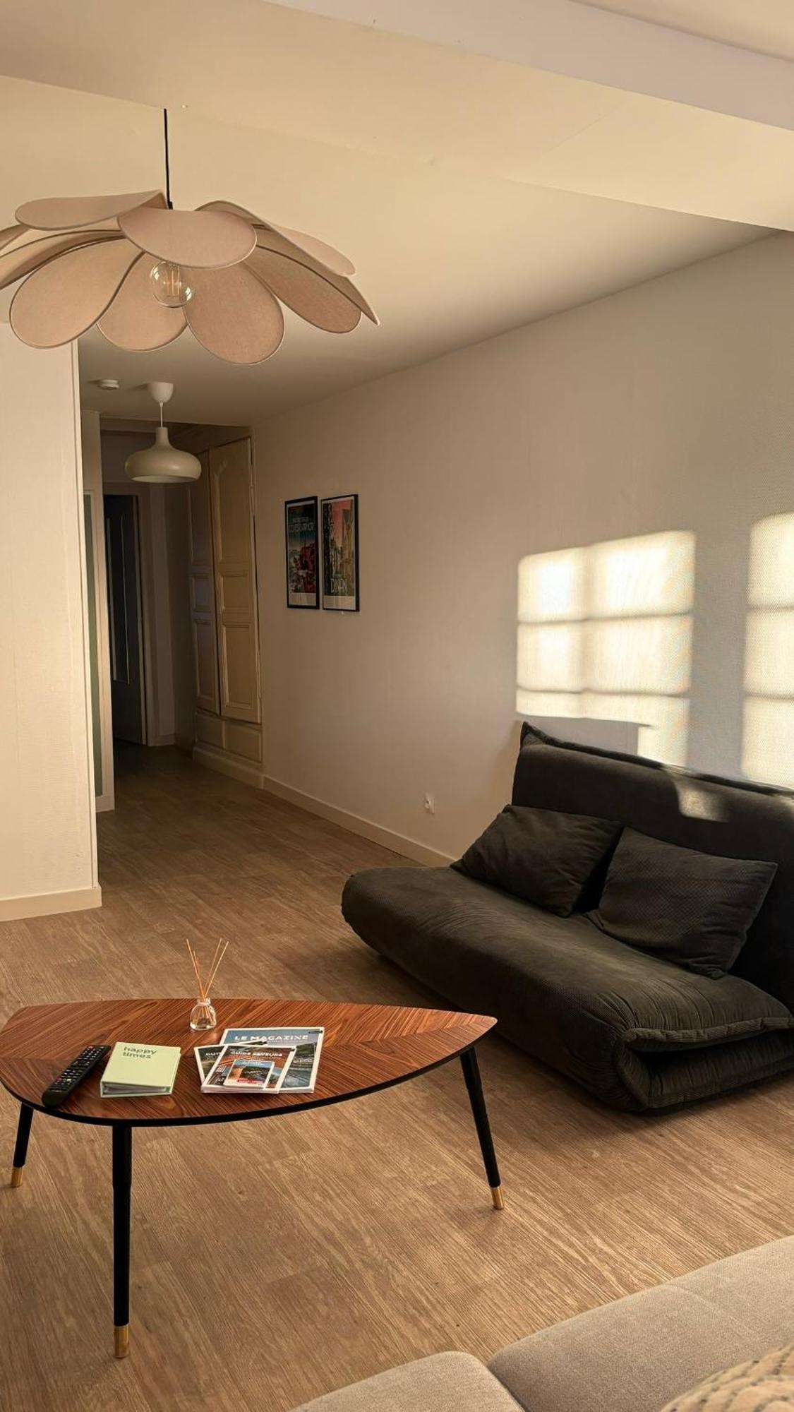 Spacieux Appartement Au Coeur Du Centre Historique De 디난 외부 사진